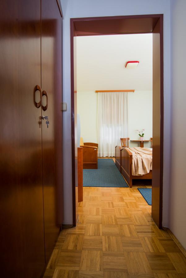 Garni Hotel Vila Ana Рогашка Слатина Номер фото