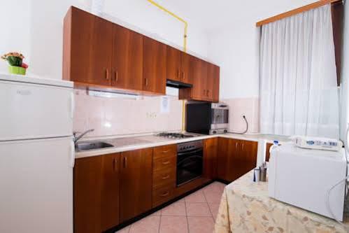 Garni Hotel Vila Ana Рогашка Слатина Экстерьер фото