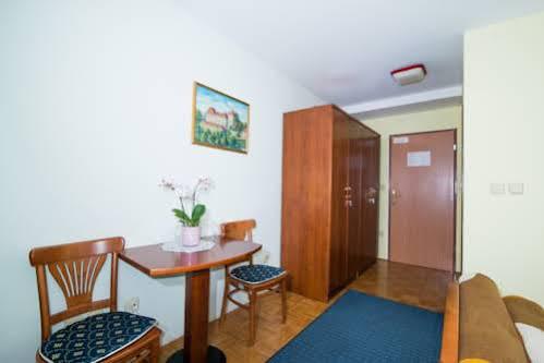 Garni Hotel Vila Ana Рогашка Слатина Экстерьер фото